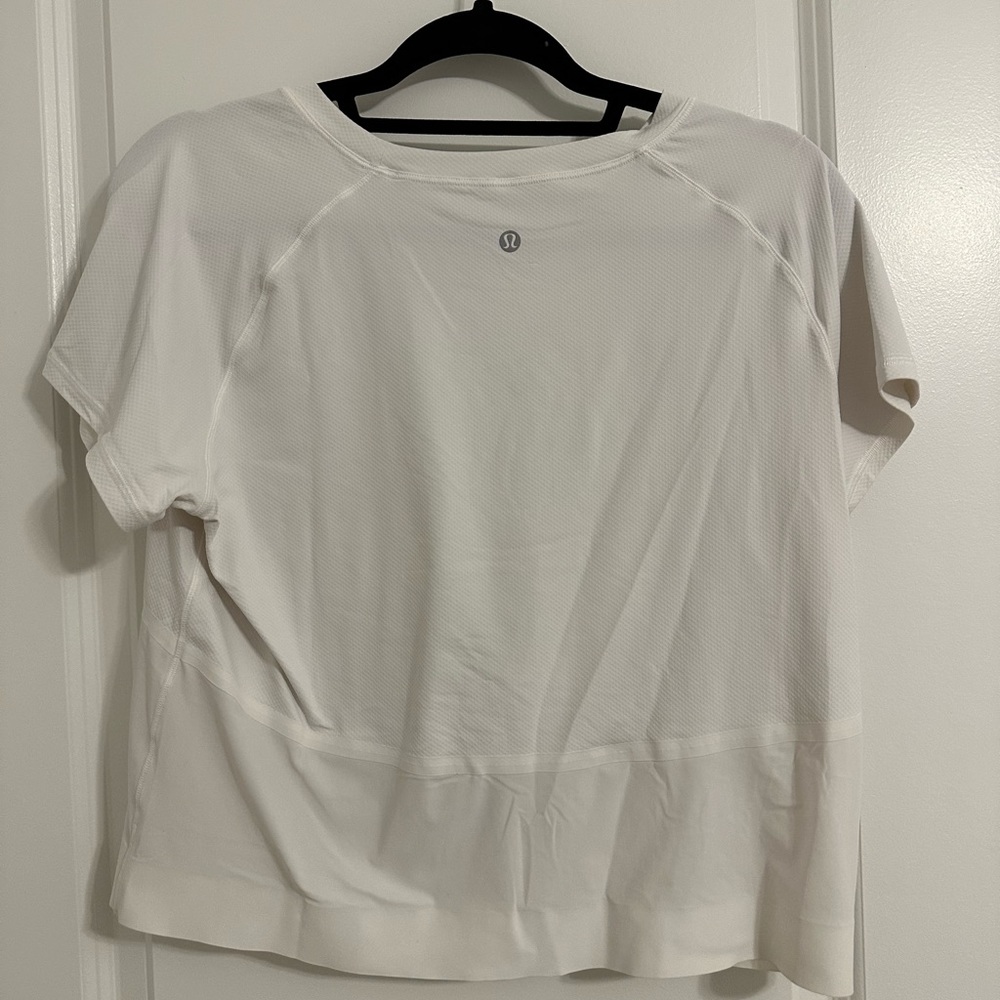 Lululemon crop top